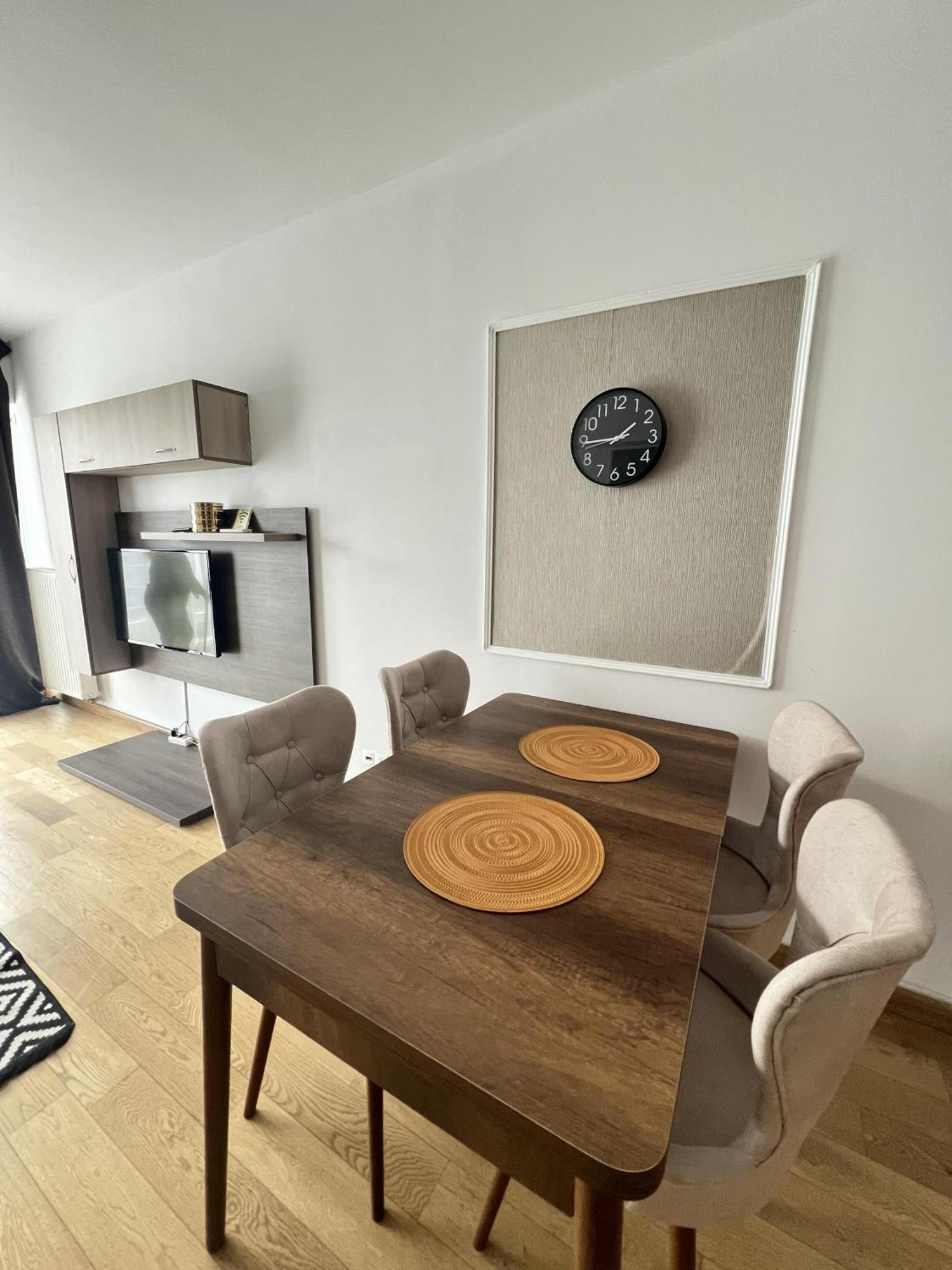 Upground 3*